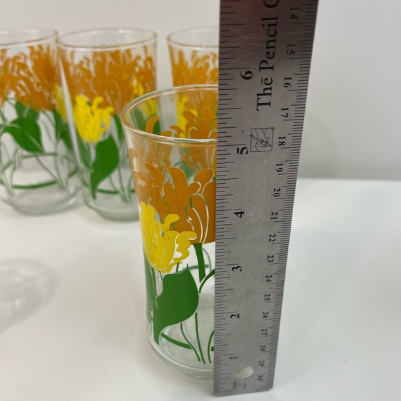 Vintage 5-1/4" Drinking Glass Tumblers w Yellow Orange Flowers Unknown Maker - Picture 6 of 6